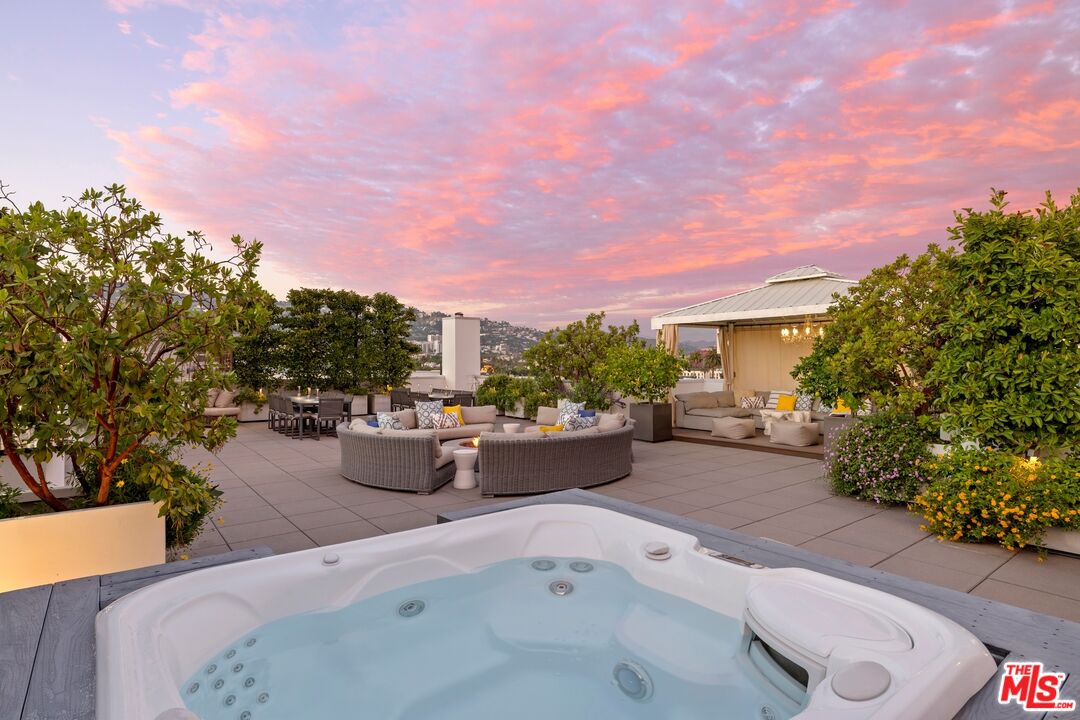 450 N Palm Dr Unit: 507