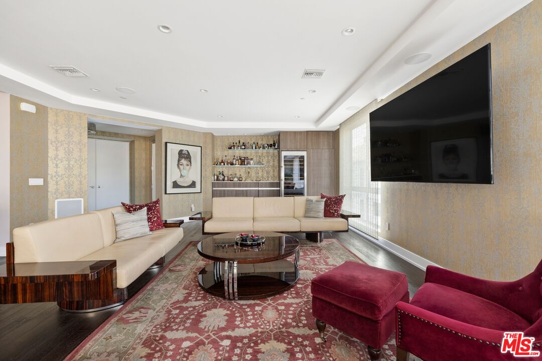 450 N Palm Dr Unit: 507