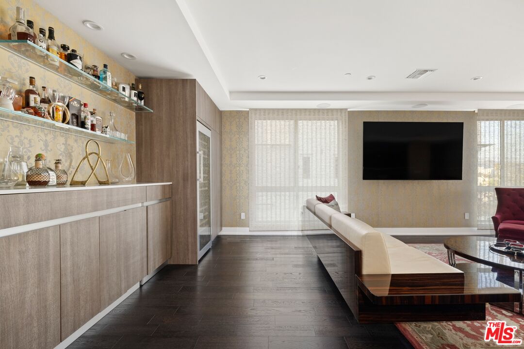 450 N Palm Dr Unit: 507