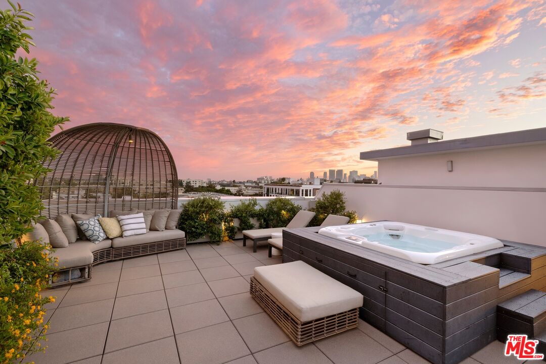 450 N Palm Dr Unit: 507