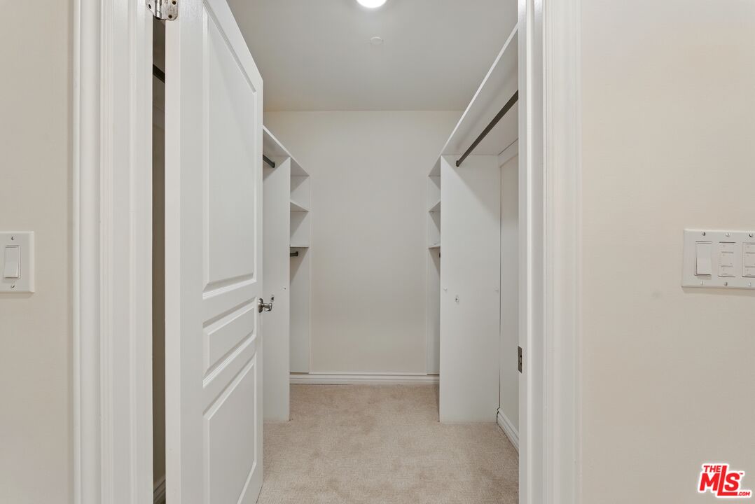 1861 Veteran Ave Unit: 102