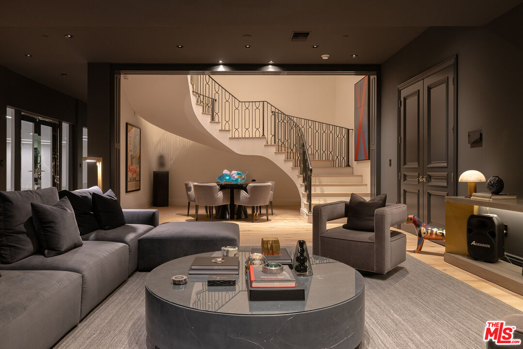 9520 Hidden Valley Rd