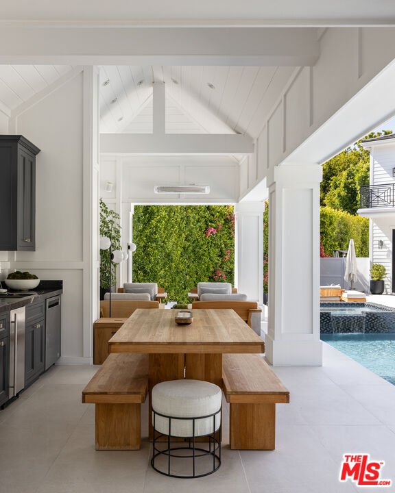 9520 Hidden Valley Rd