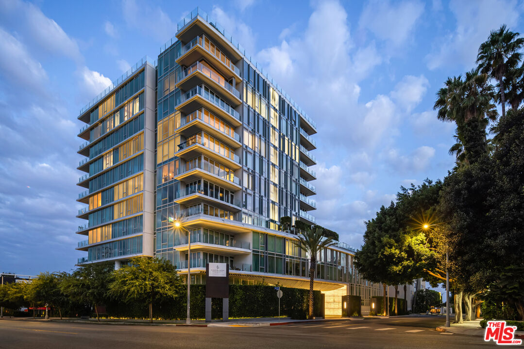 9000 W 3rd St Unit: 1101