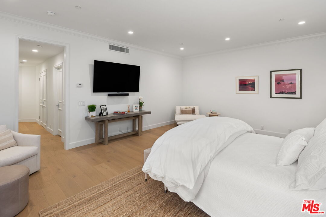 300 N Swall Dr Unit: 354