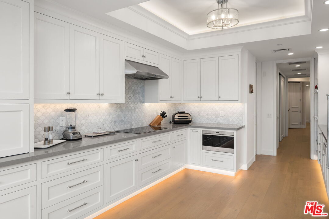 300 N Swall Dr Unit: 354