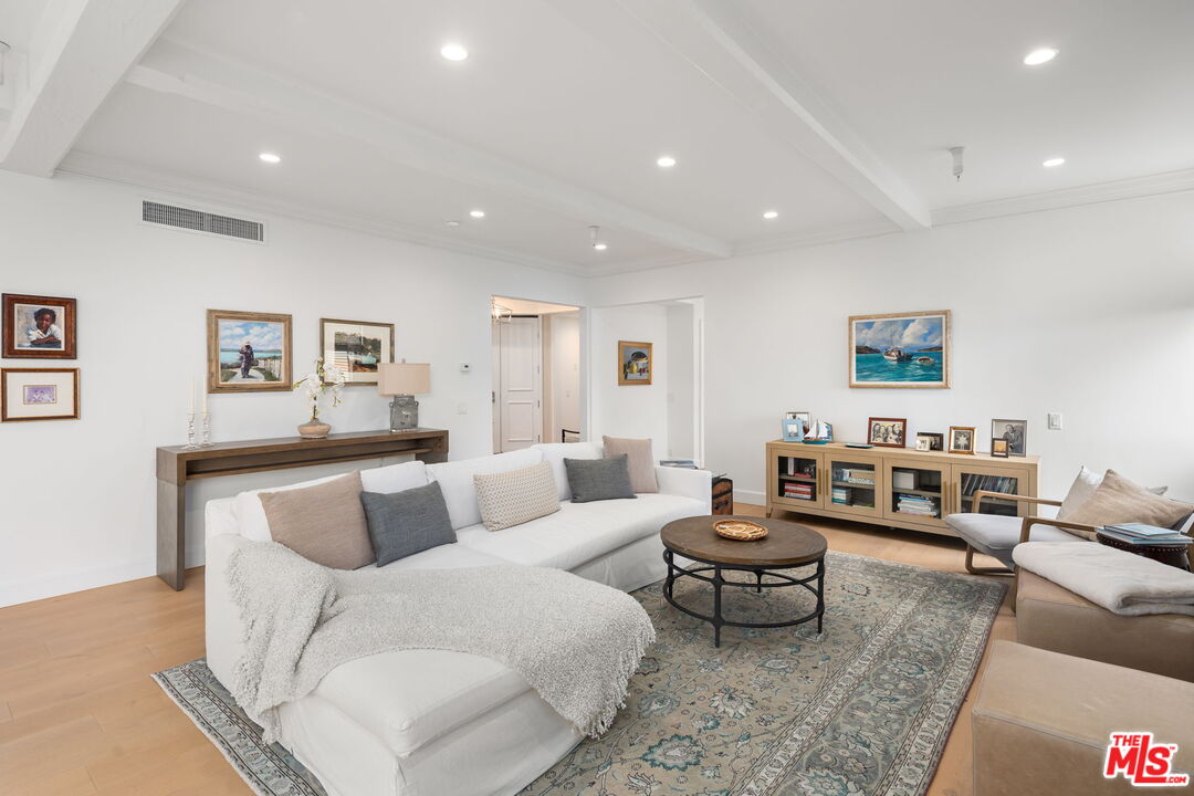 300 N Swall Dr Unit: 354