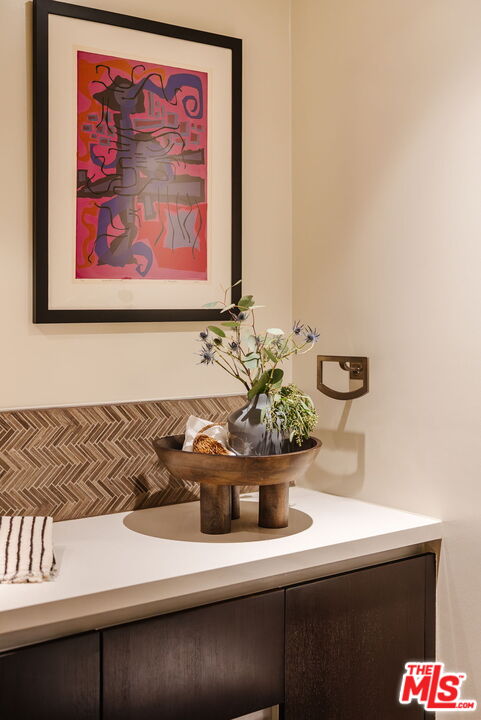 441 S Barrington Ave Unit: 109