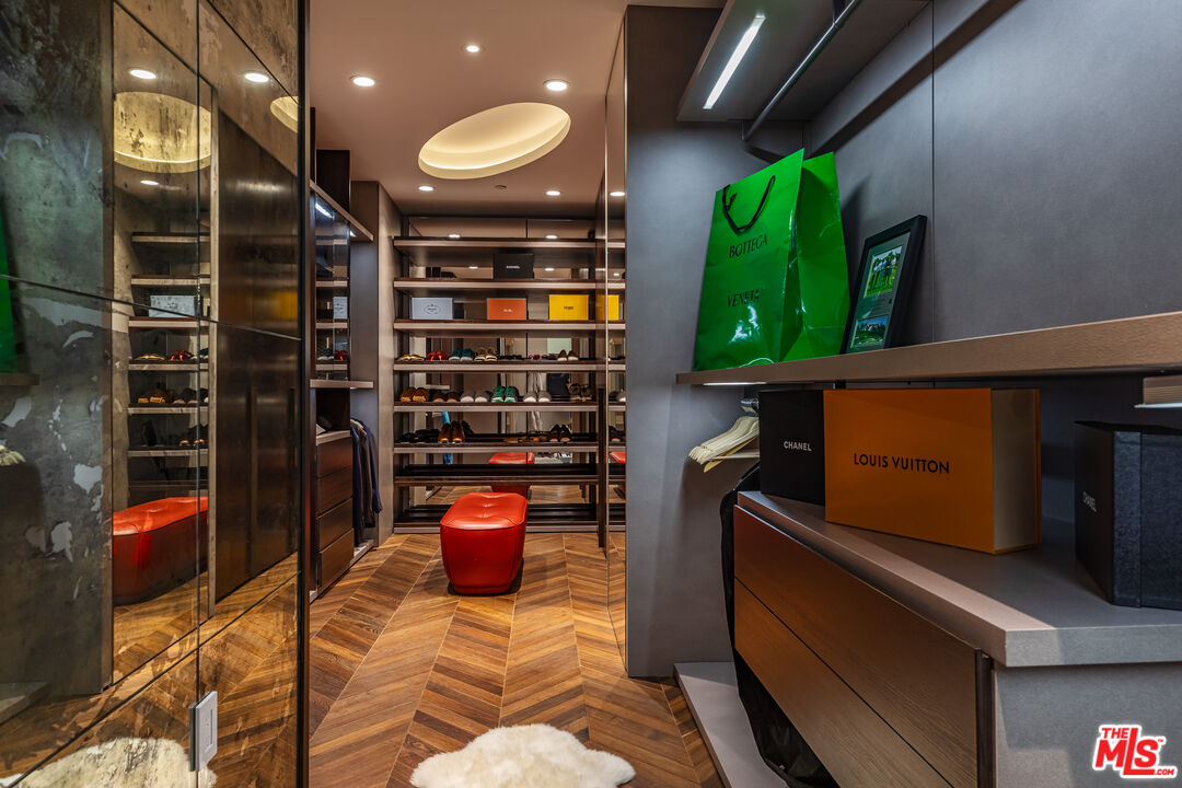 10727 Wilshire Blvd Unit: 1805