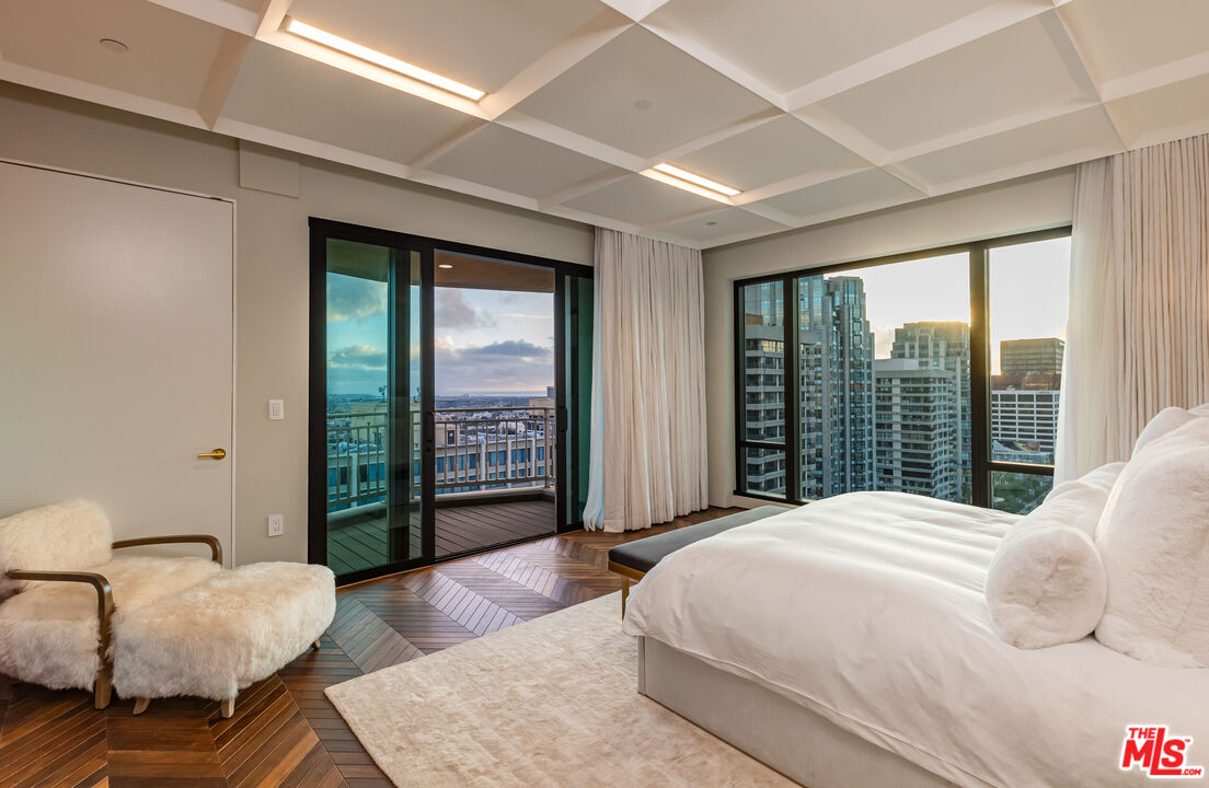 10727 Wilshire Blvd Unit: 1805