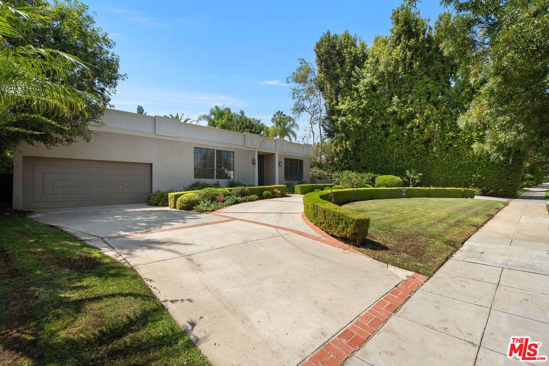 519 N Rexford Dr