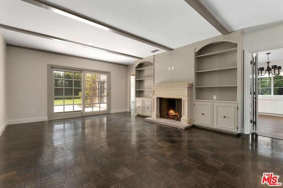 519 N Rexford Dr