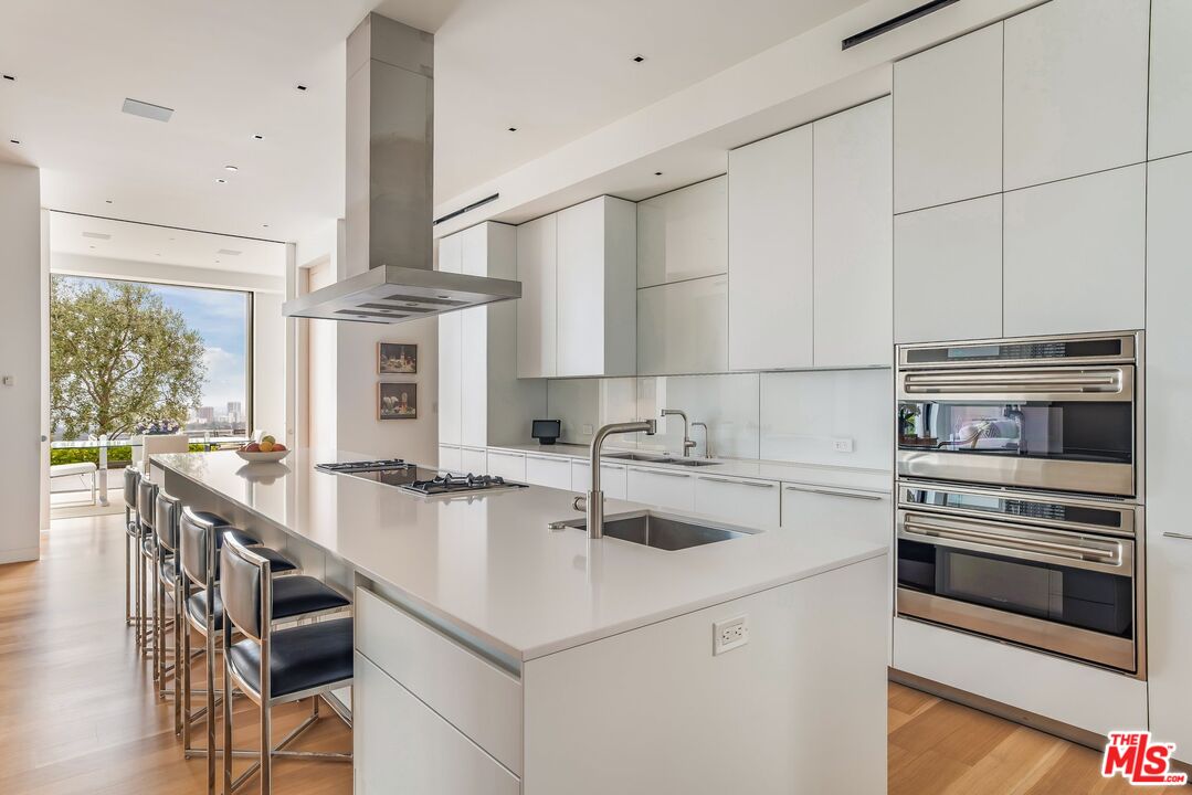 9966 Beverly Grove Dr