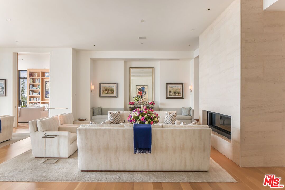 9966 Beverly Grove Dr