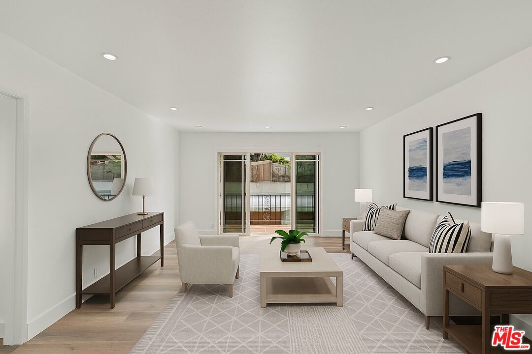 530 Evergreen St Unit: 9