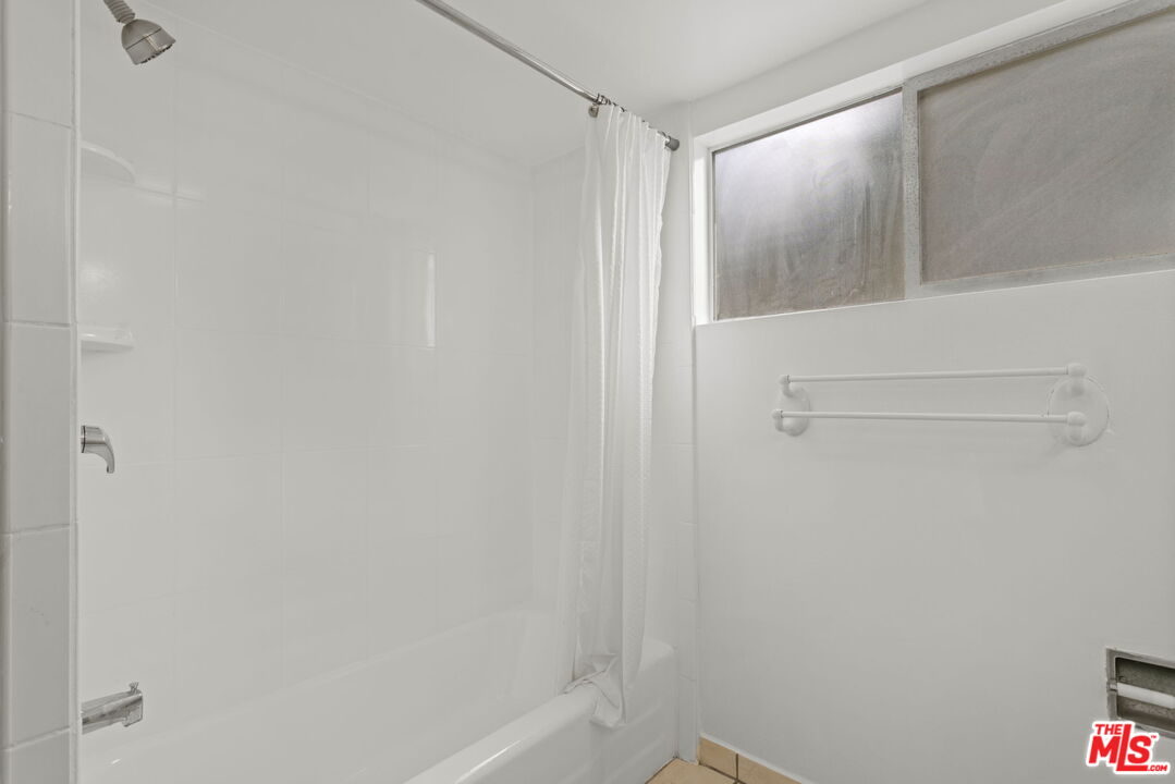 530 Evergreen St Unit: 9