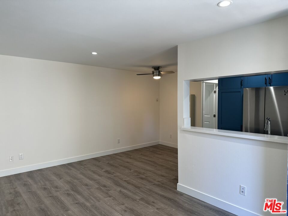 27 Anchorage St Unit: B