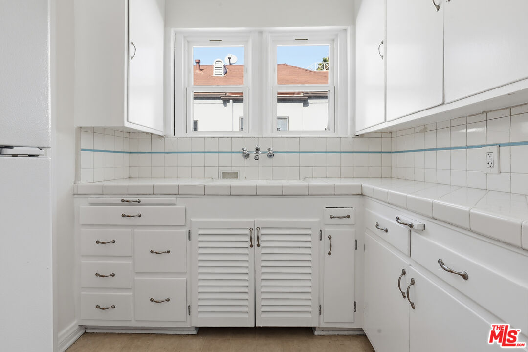 111 N Harper Ave Unit: 1/2