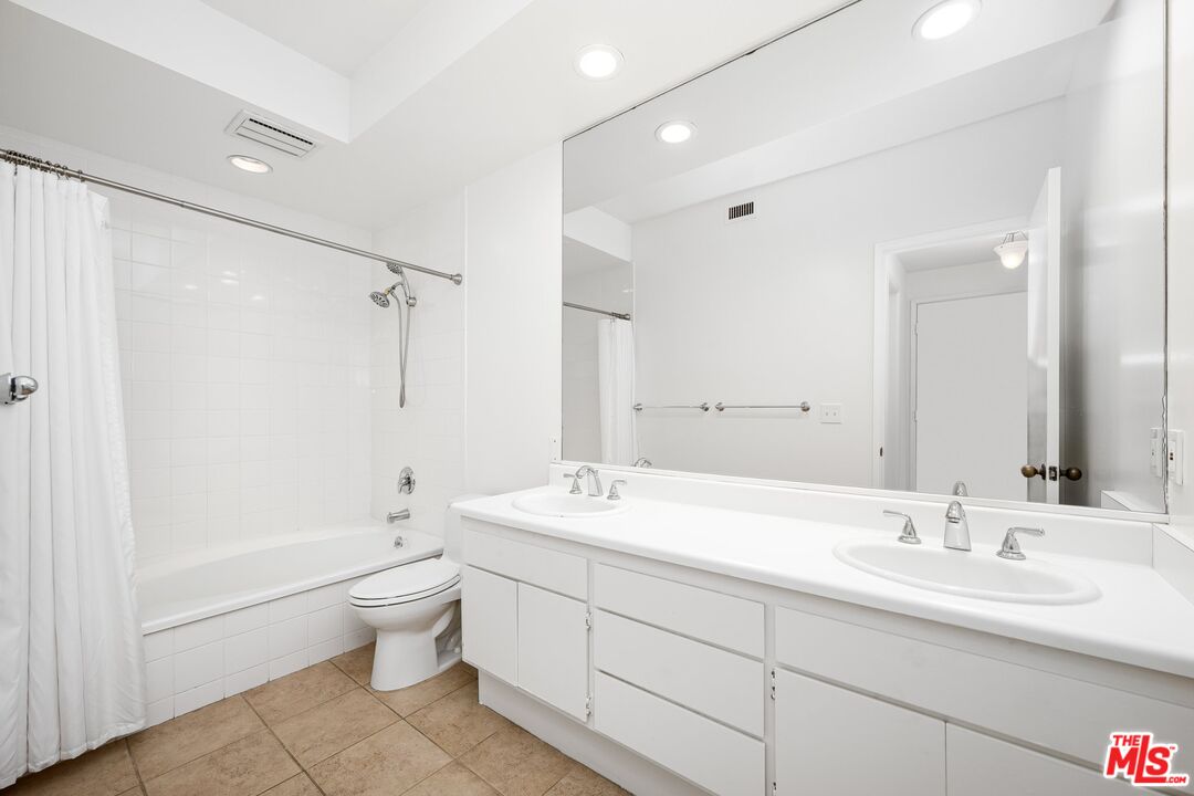 1808 Manning Ave Unit: 103