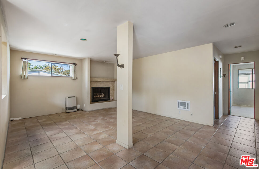 1017 Pearl St Unit: E
