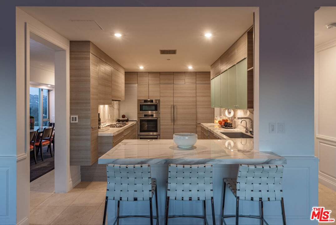 10727 Wilshire Blvd Unit: 1702