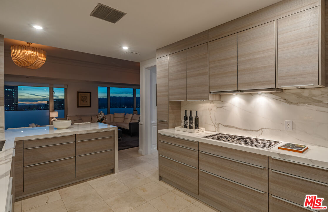 10727 Wilshire Blvd Unit: 1702