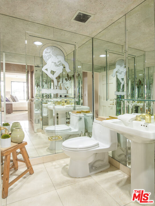 10724 Wilshire Blvd Unit: 505