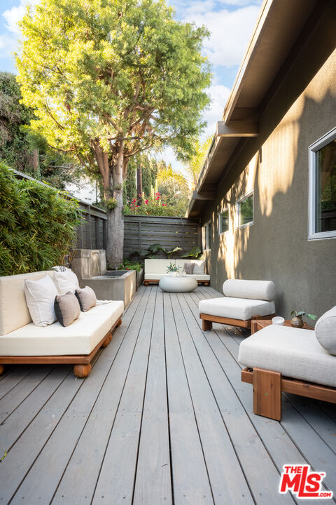 5661 Spreading Oak Dr