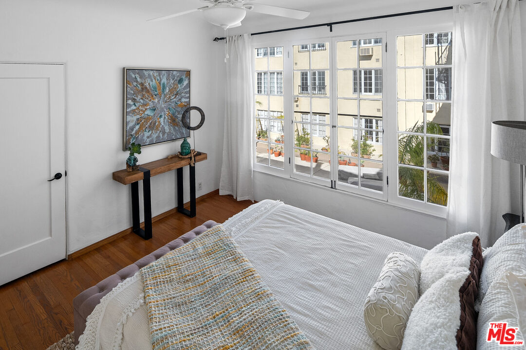 1345 N Hayworth Ave Unit: 209