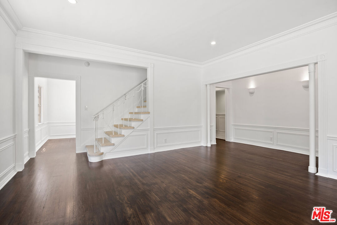 148 S Camden Dr Unit: F