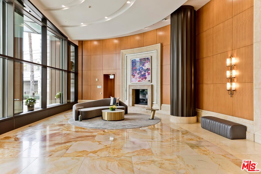 1 W Century Dr Unit: 21A