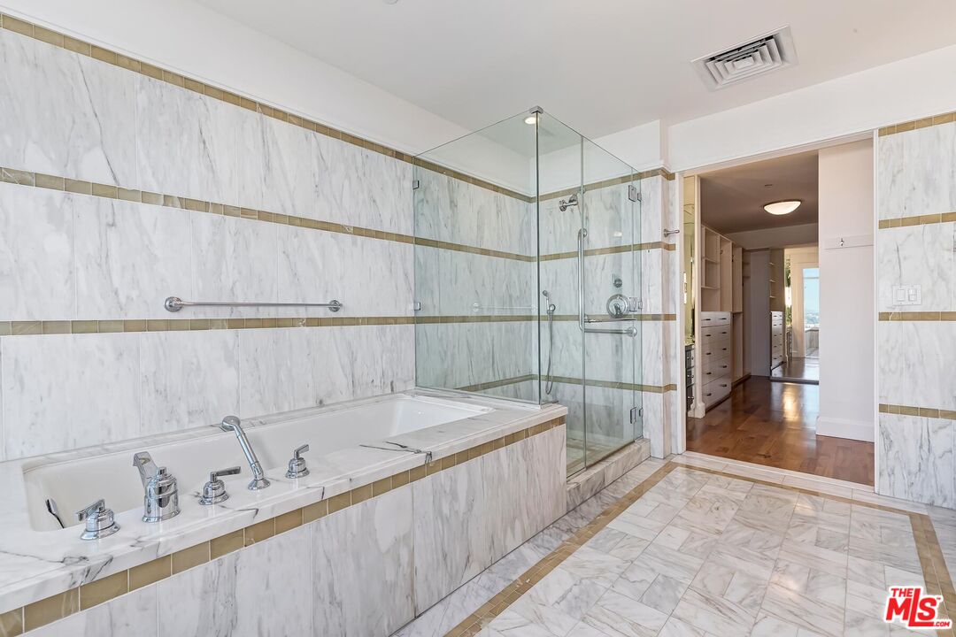 1 W Century Dr Unit: 21A