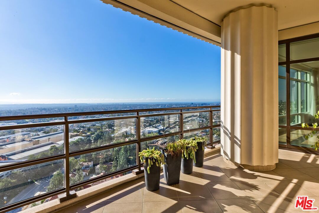 1 W Century Dr Unit: 21A