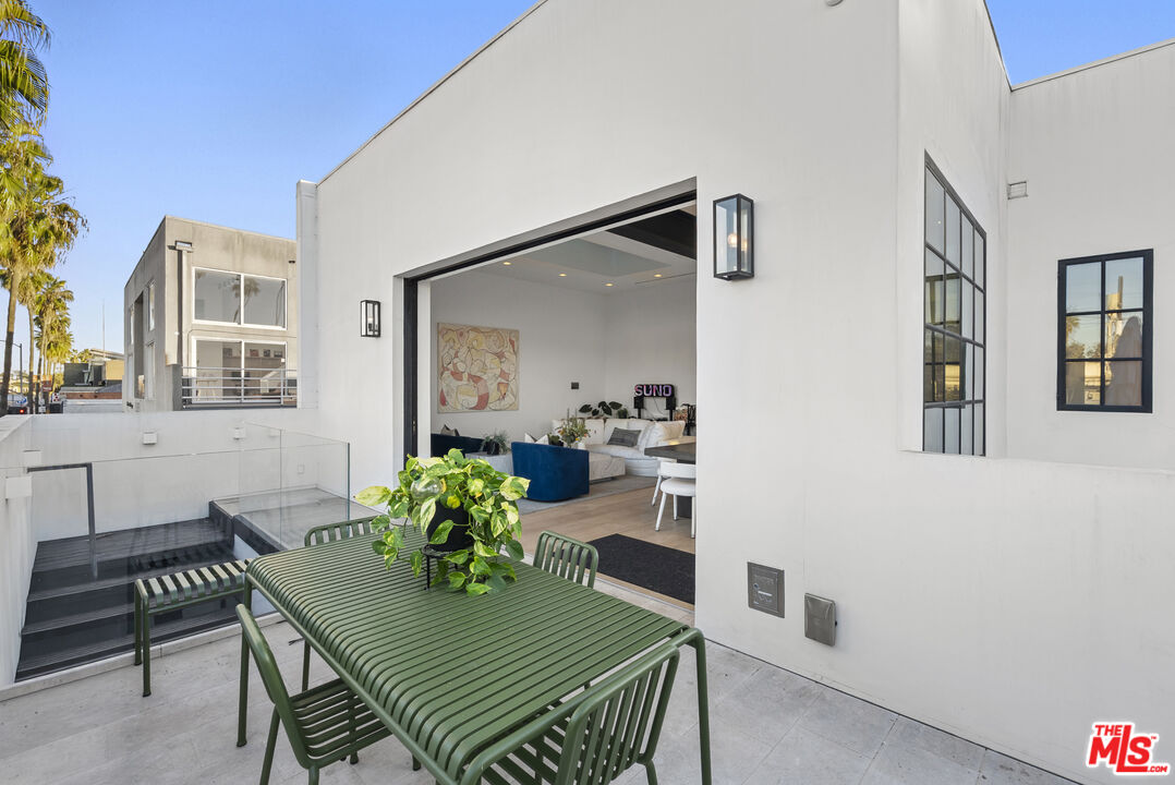 1346 Abbot Kinney Blvd