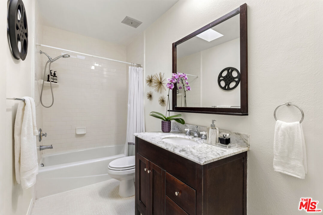 1447 Stanford St Unit: C