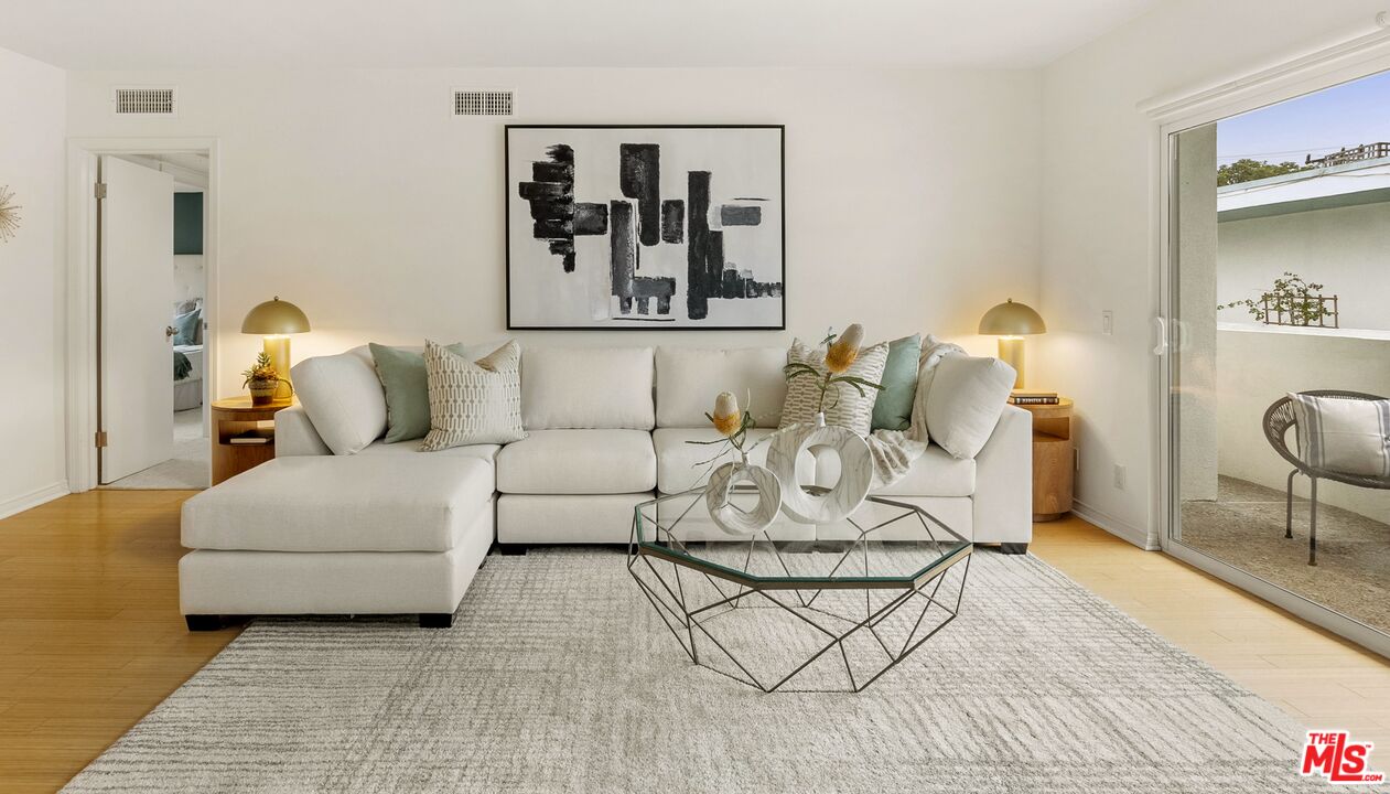 1447 Stanford St Unit: C