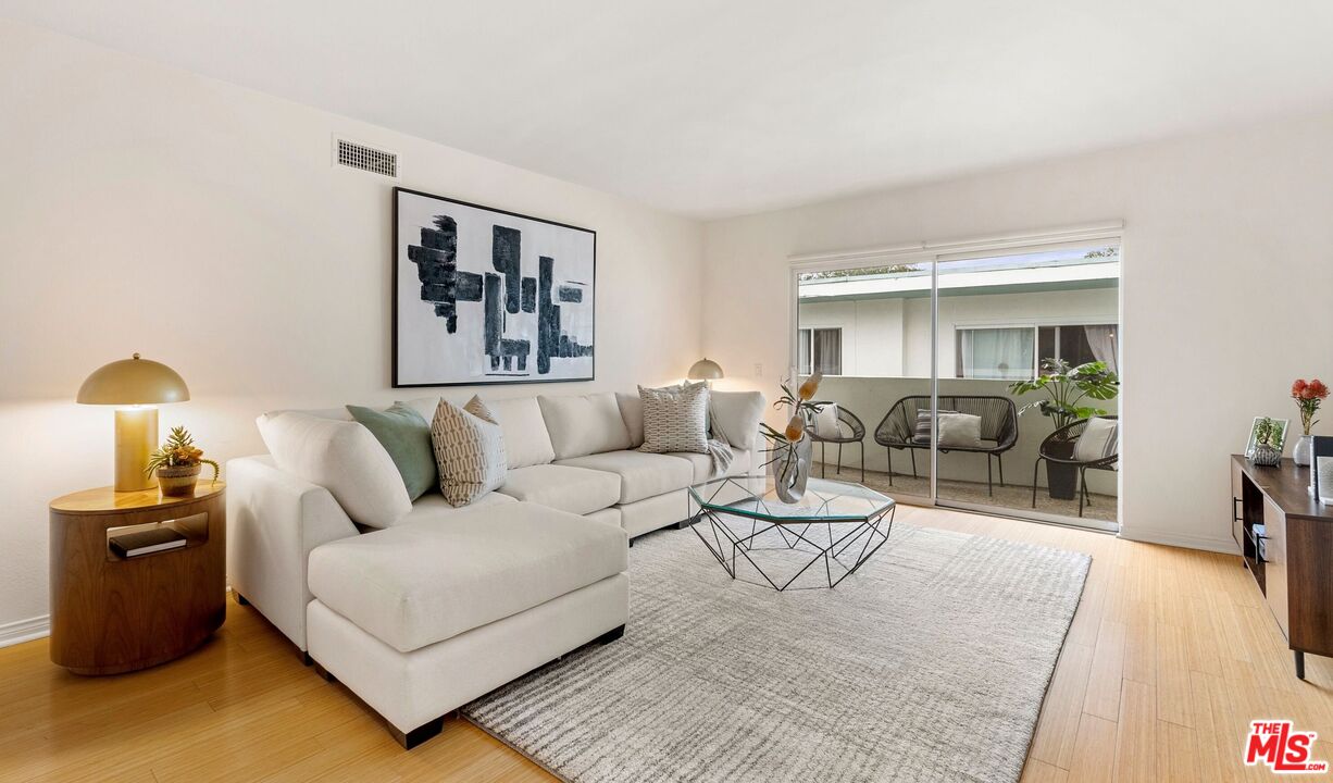 1447 Stanford St Unit: C
