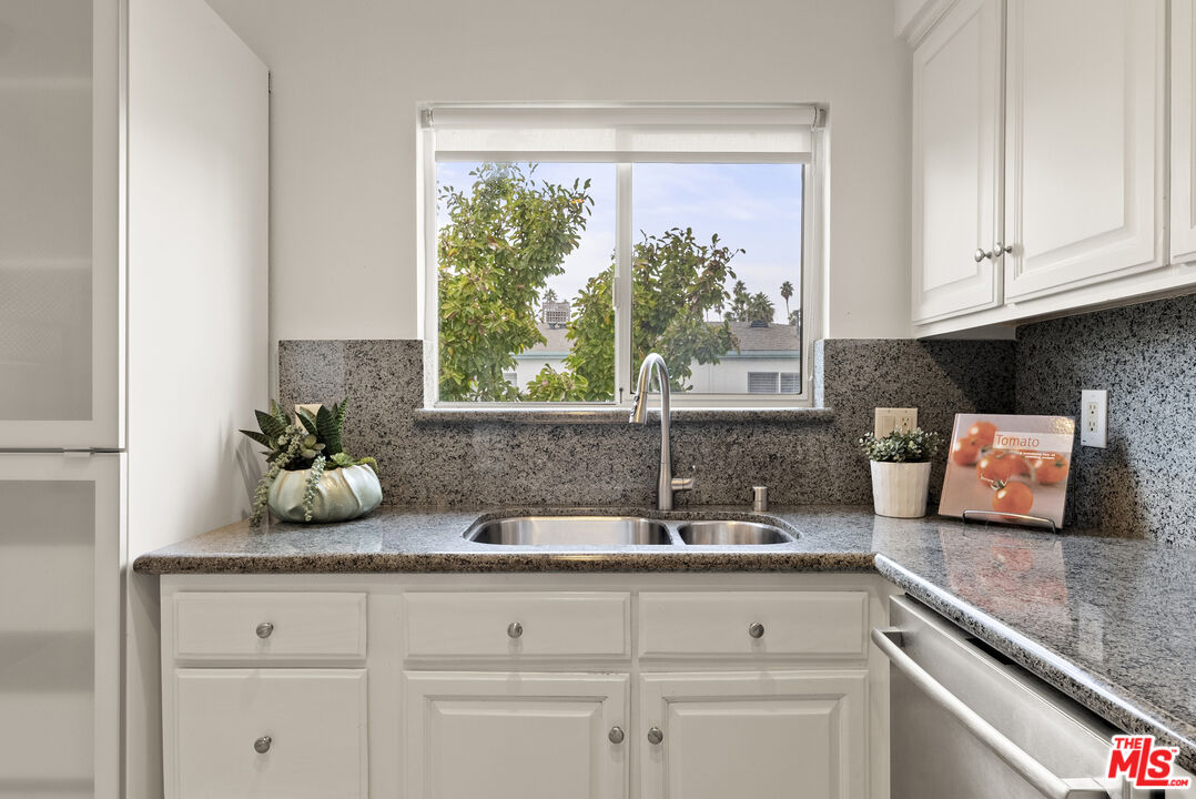 1447 Stanford St Unit: C