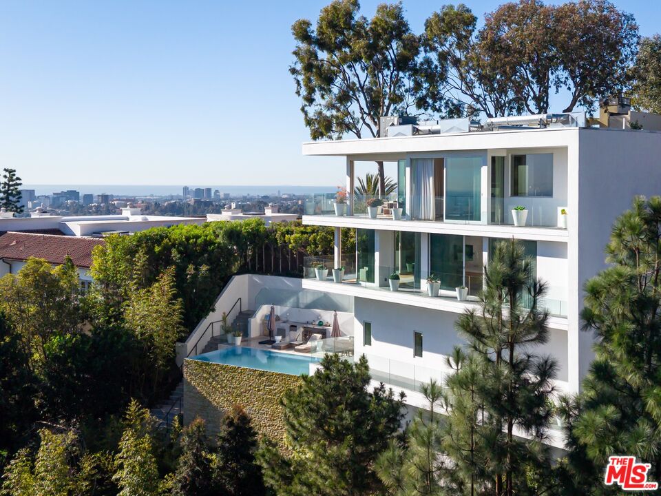 9894 Beverly Grove Dr