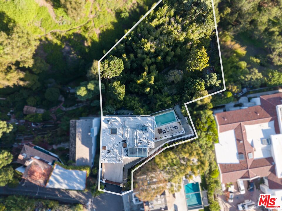 9894 Beverly Grove Dr