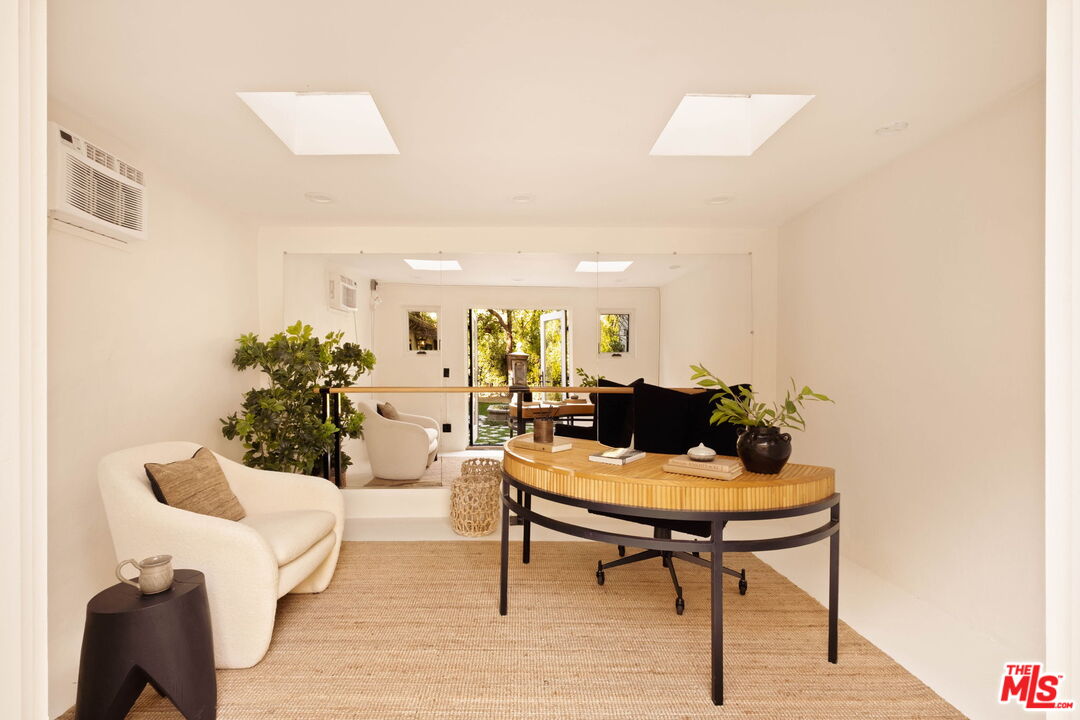 7750 Woodrow Wilson Dr