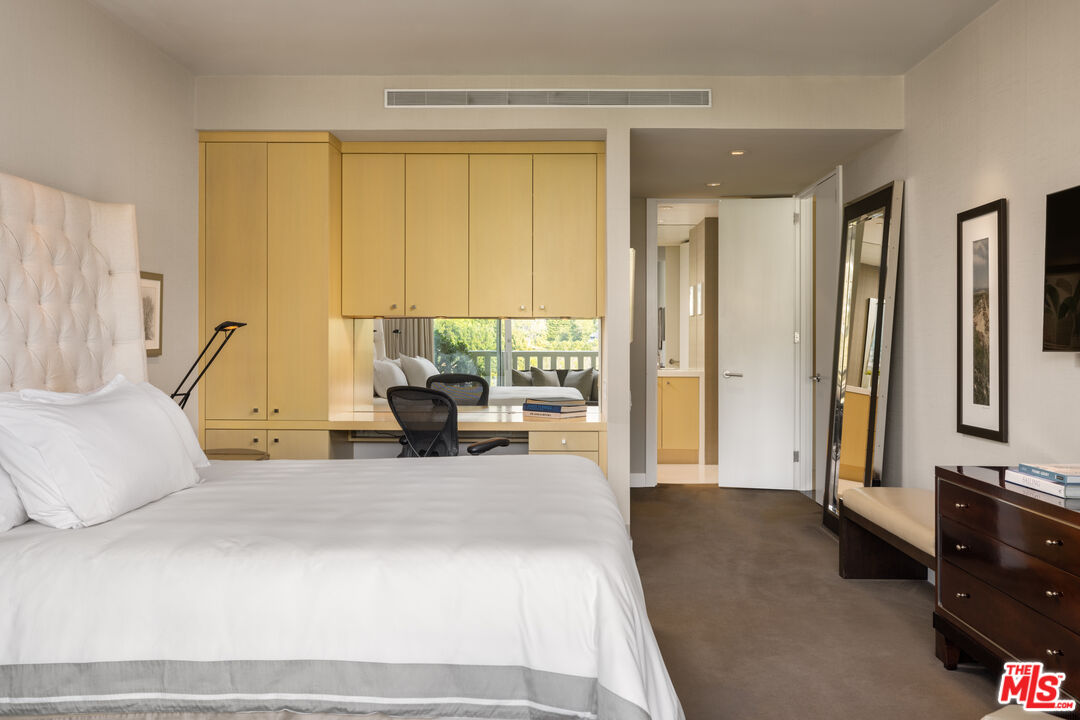 9255 Doheny Rd Unit: 1003