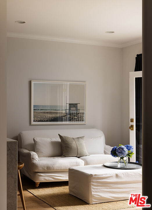 4424 Moorpark Way Unit: 5