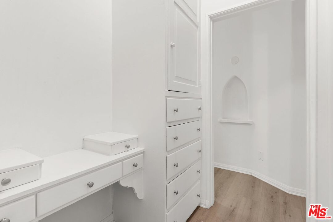 140 S Camden Dr Unit: 203