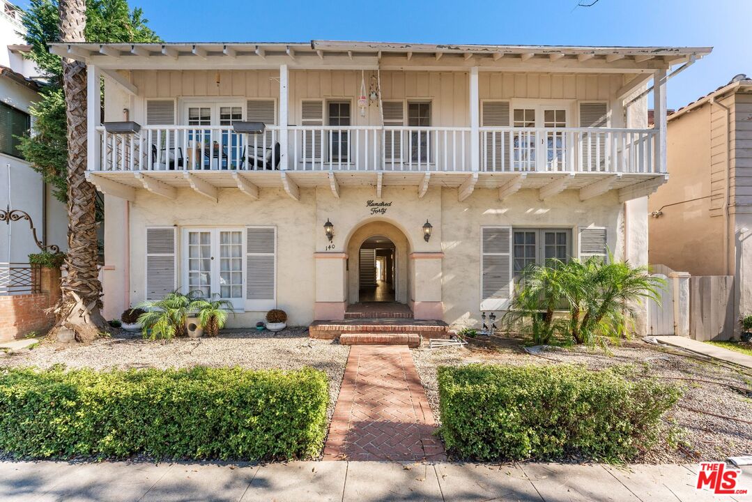 140 S Camden Dr Unit: 203