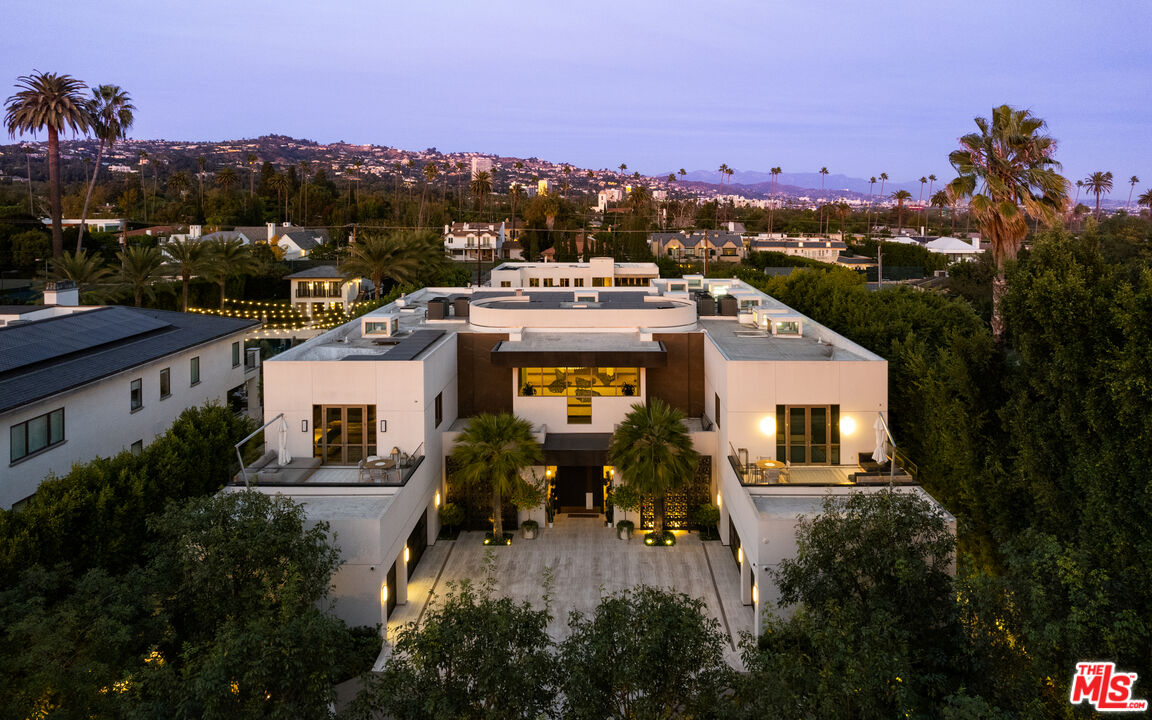 616 N Beverly Dr
