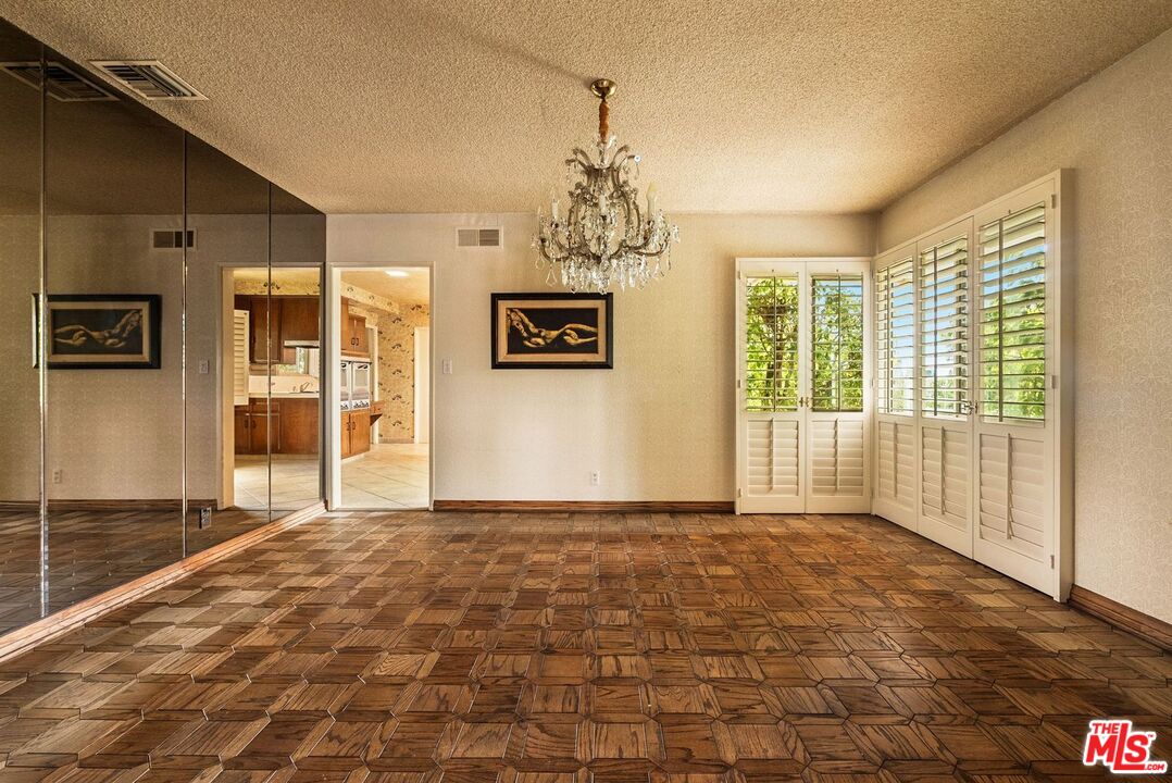 9115 Leander Pl
