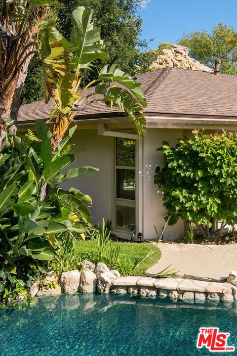 9115 Leander Pl