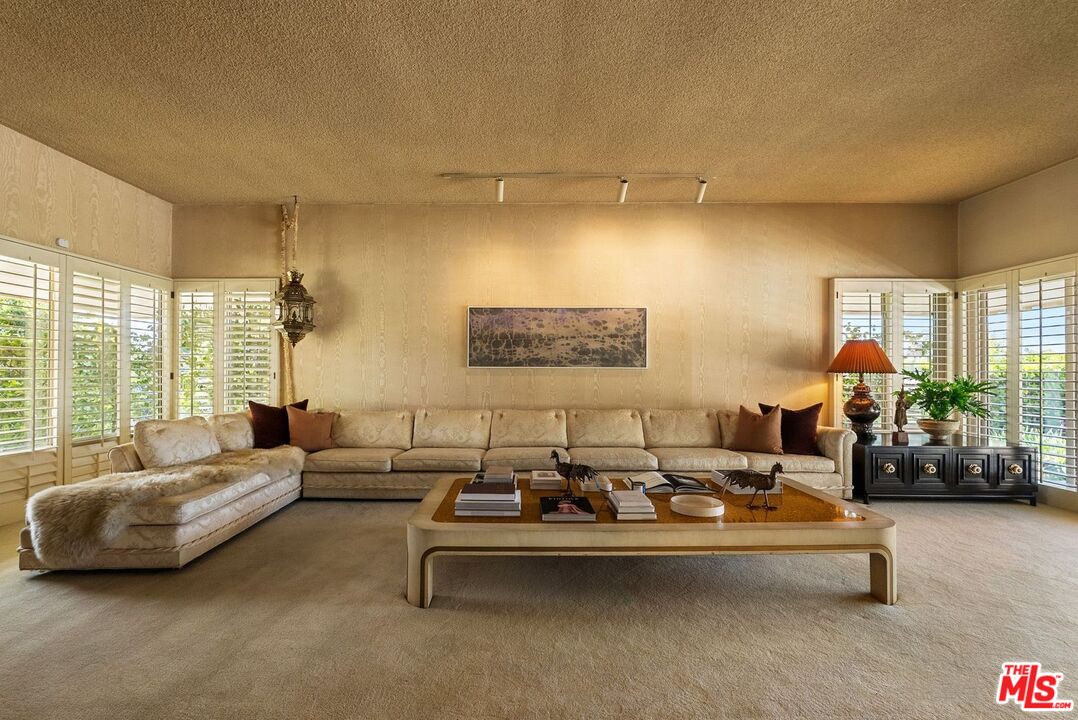 9115 Leander Pl