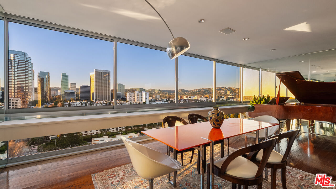 2220 Avenue Of The Stars Unit: 1802W